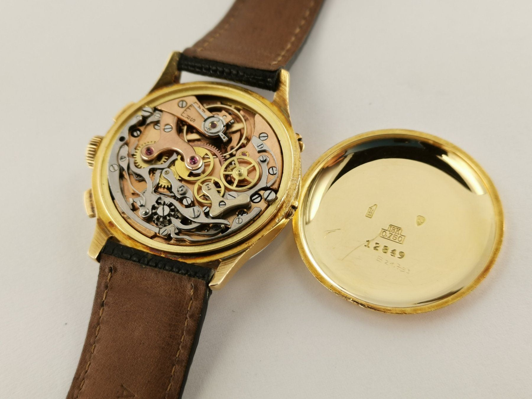 Heuer Triple Calendar Chronograph 18K yellow gold ca.1940