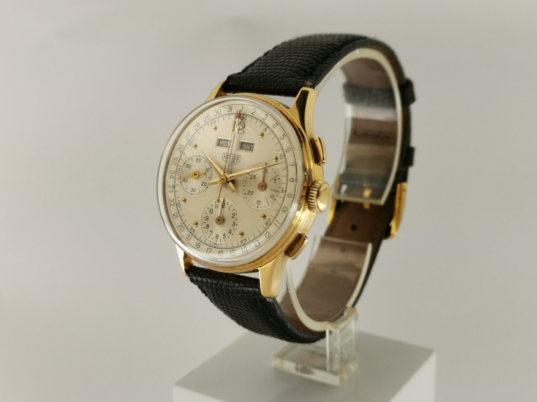 Heuer Triple Calendar Chronograph 18K yellow gold ca.1940