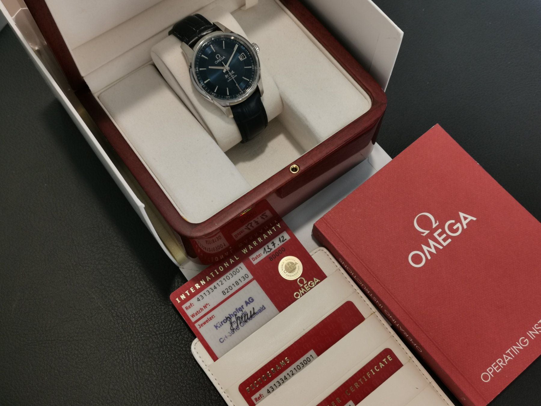 Omega De Ville Hour Vision
