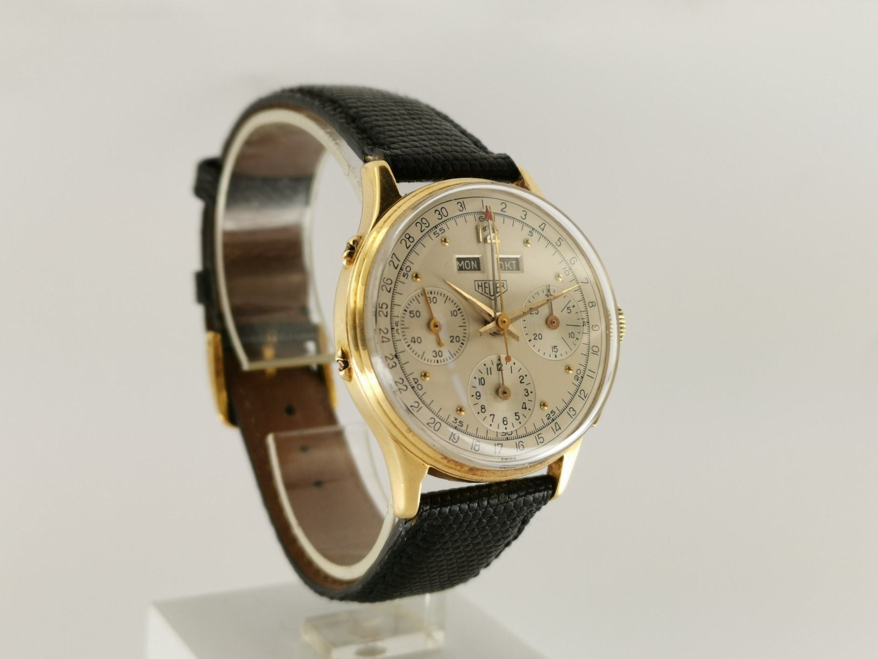 Heuer Triple Calendar Chronograph 18K yellow gold ca.1940