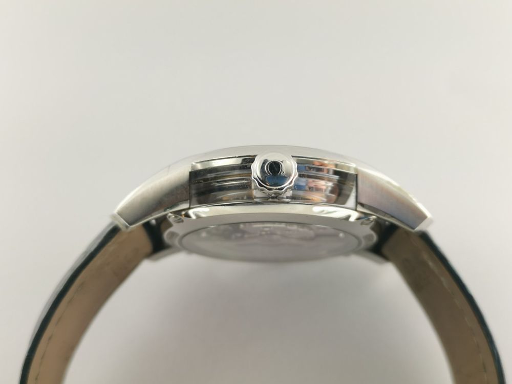 Omega De Ville Hour Vision