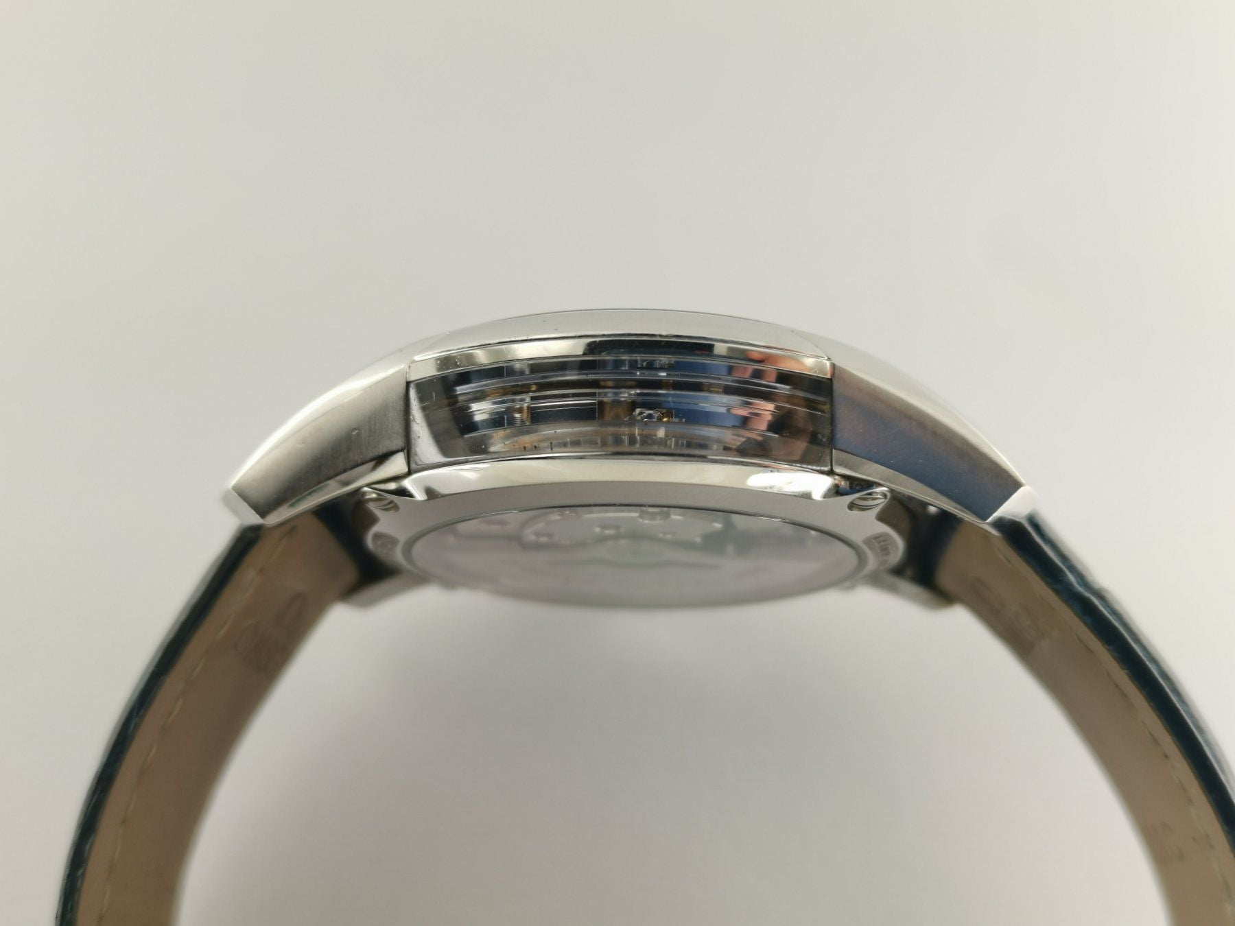 Omega De Ville Hour Vision