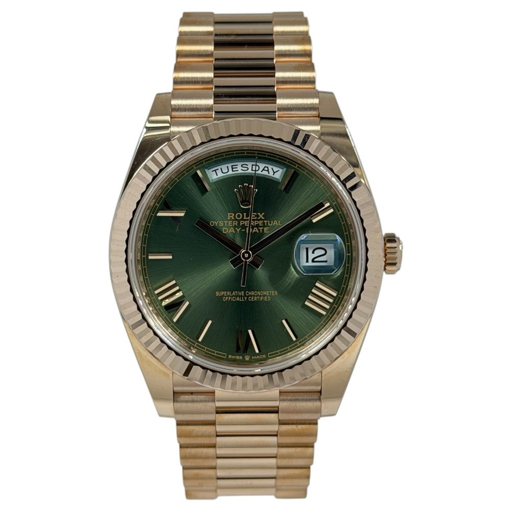 Rolex Day-Date Olive Dial - 228235 auf Stargold.ch erhältlich.