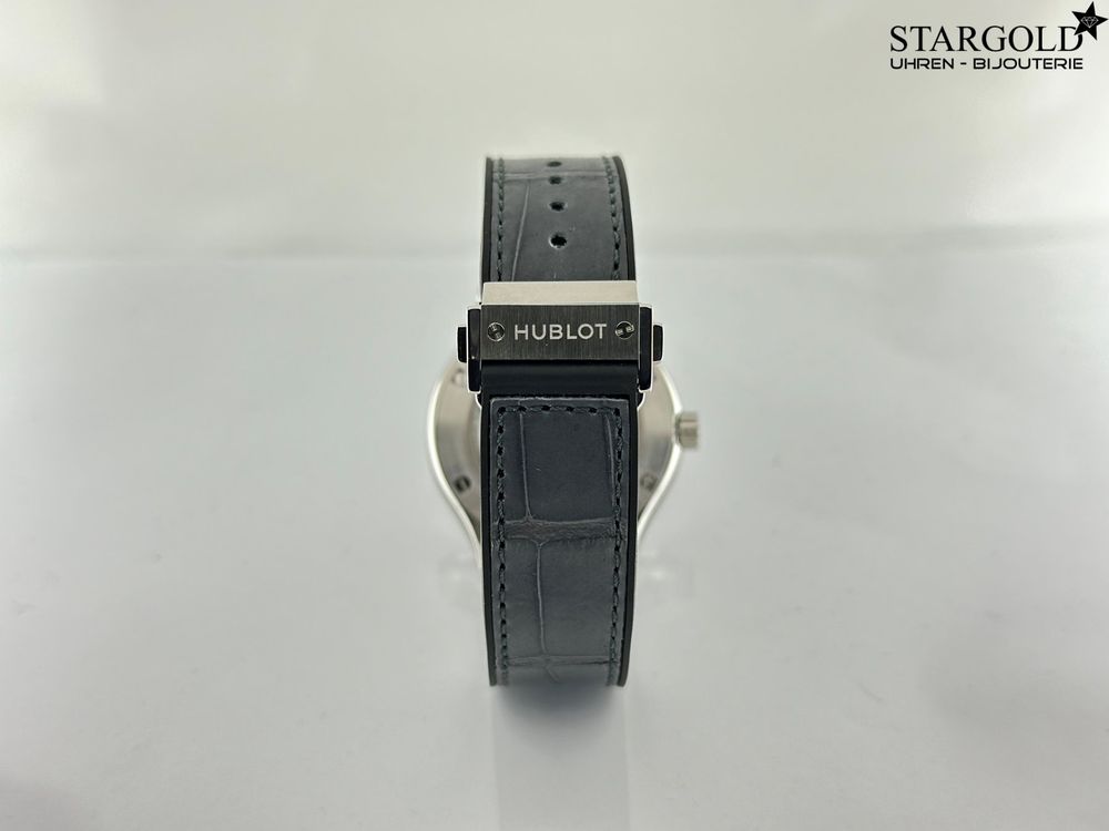 Hublot Classic Fusion Racing Grey - 565.NX.7071.LR - 38mm - 4290 CHF Zürich