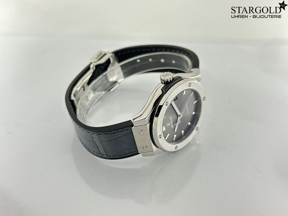 Hublot Classic Fusion Racing Grey - 565.NX.7071.LR - 38mm - 4290 CHF Zürich
