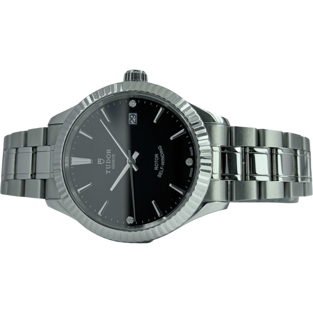 Tudor Style - 12510
