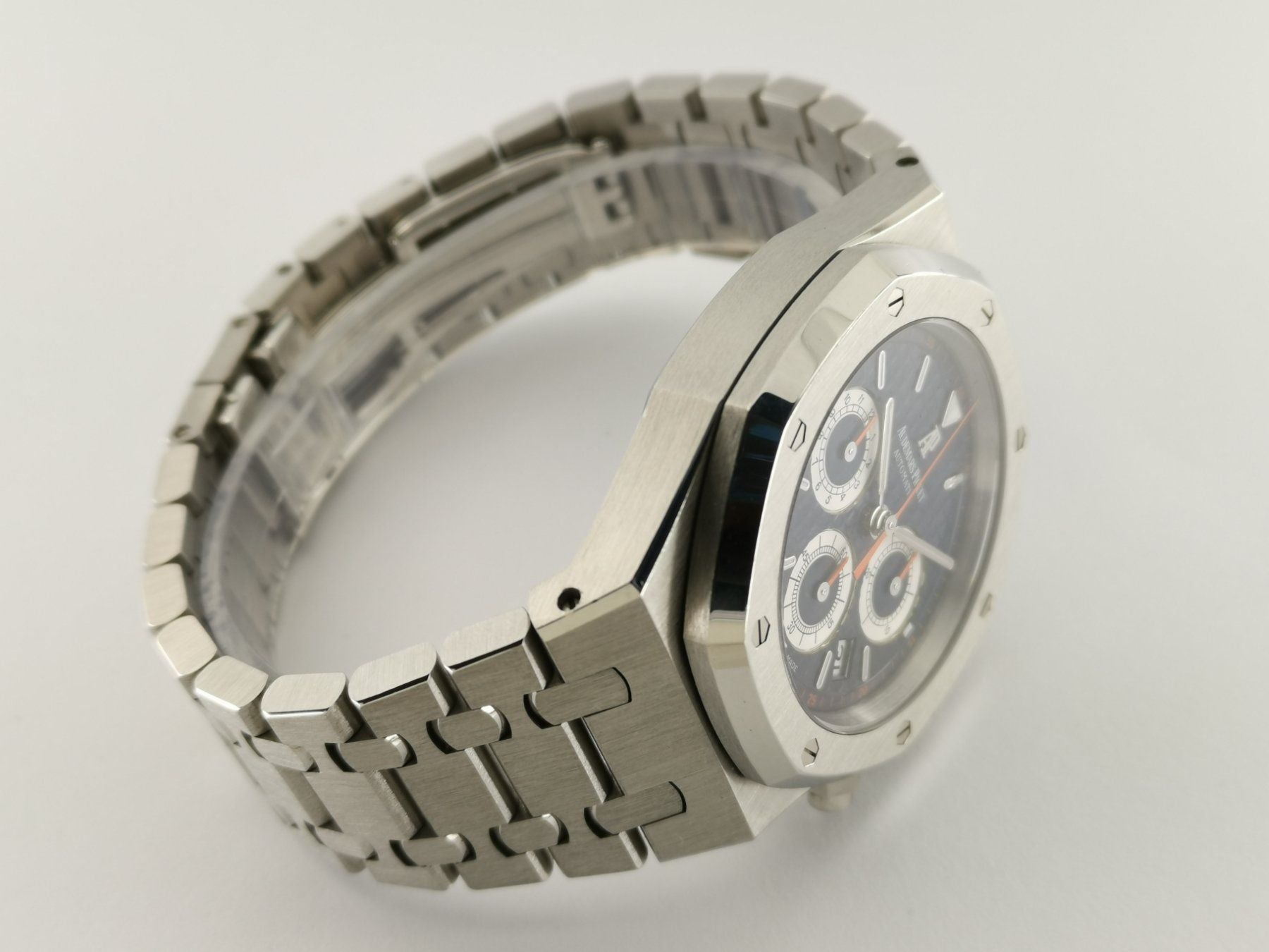 Audemars Piguet Royal Oak Chronograph Blau - 39 mm - 26900 CHF Zürich