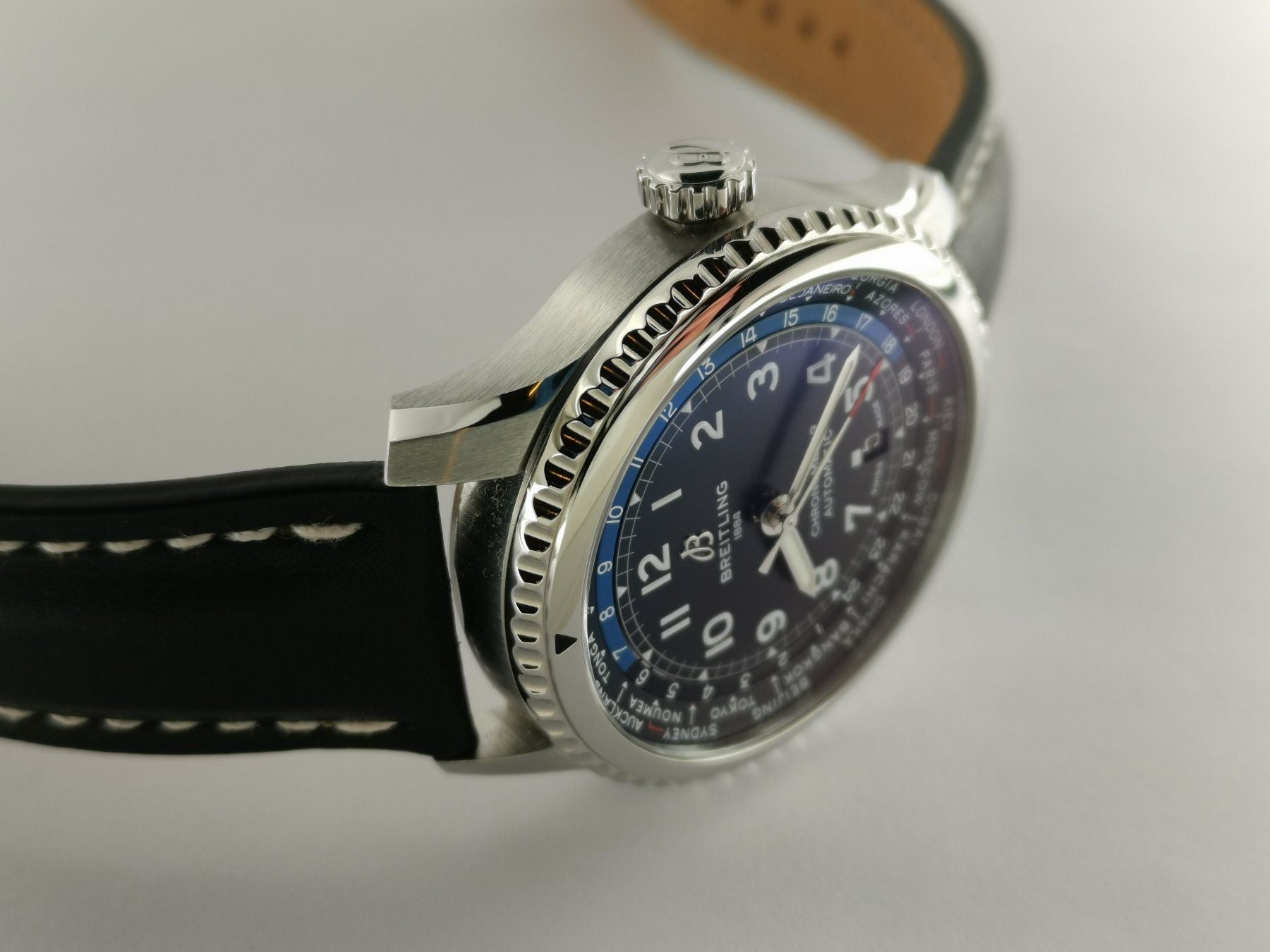 Breitling Aviator 8 B35 Unitime