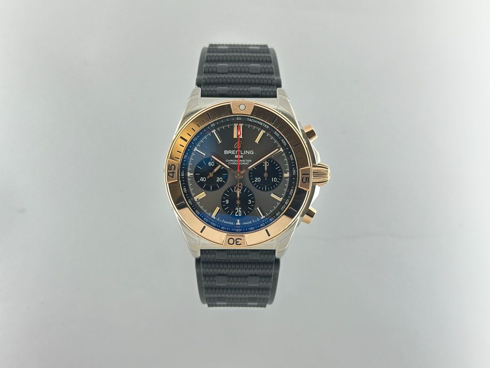 Breitling Chronomat B01 42 - UB0134