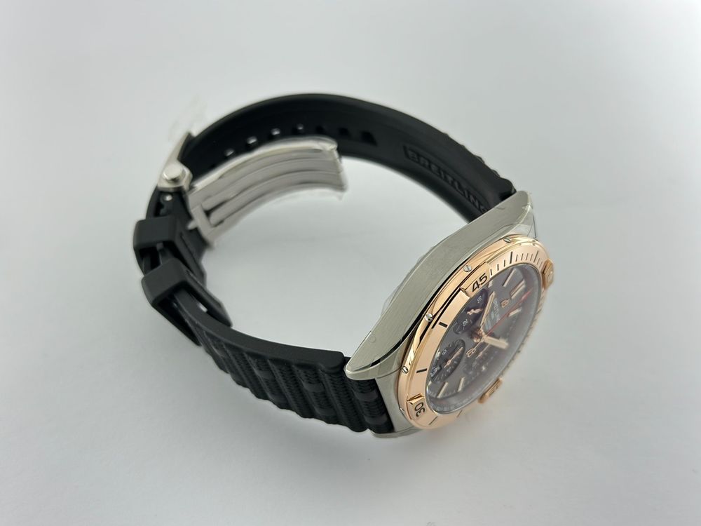 Breitling Chronomat B01 42 - UB0134