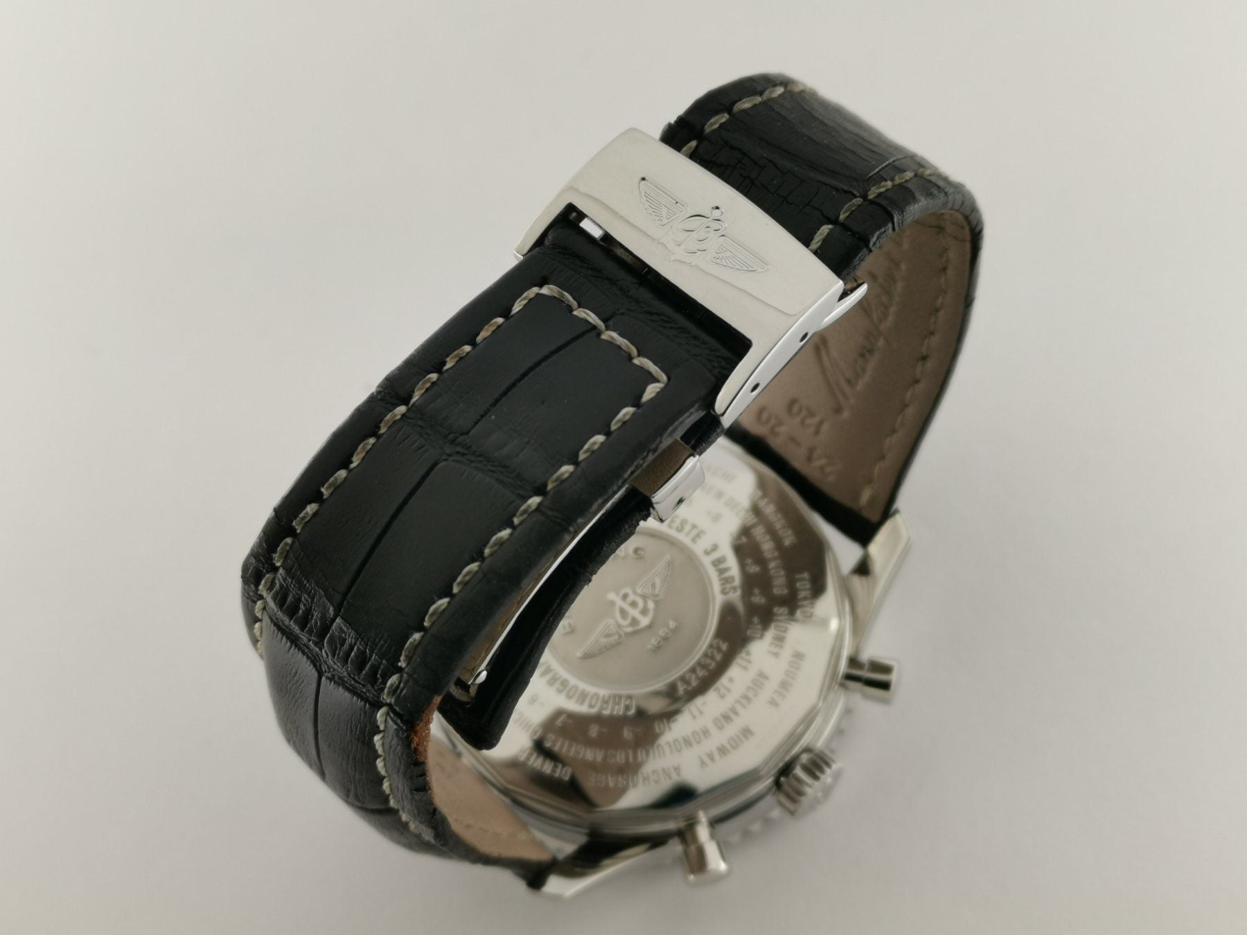 Breitling Navitimer GMT 46 Schwarz
