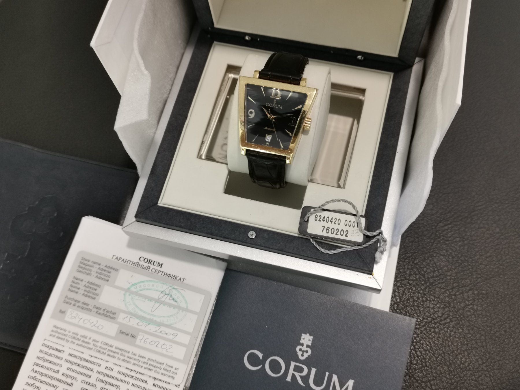 Corum Trapeze Automatik 18K Gelbgold - 82.404.56