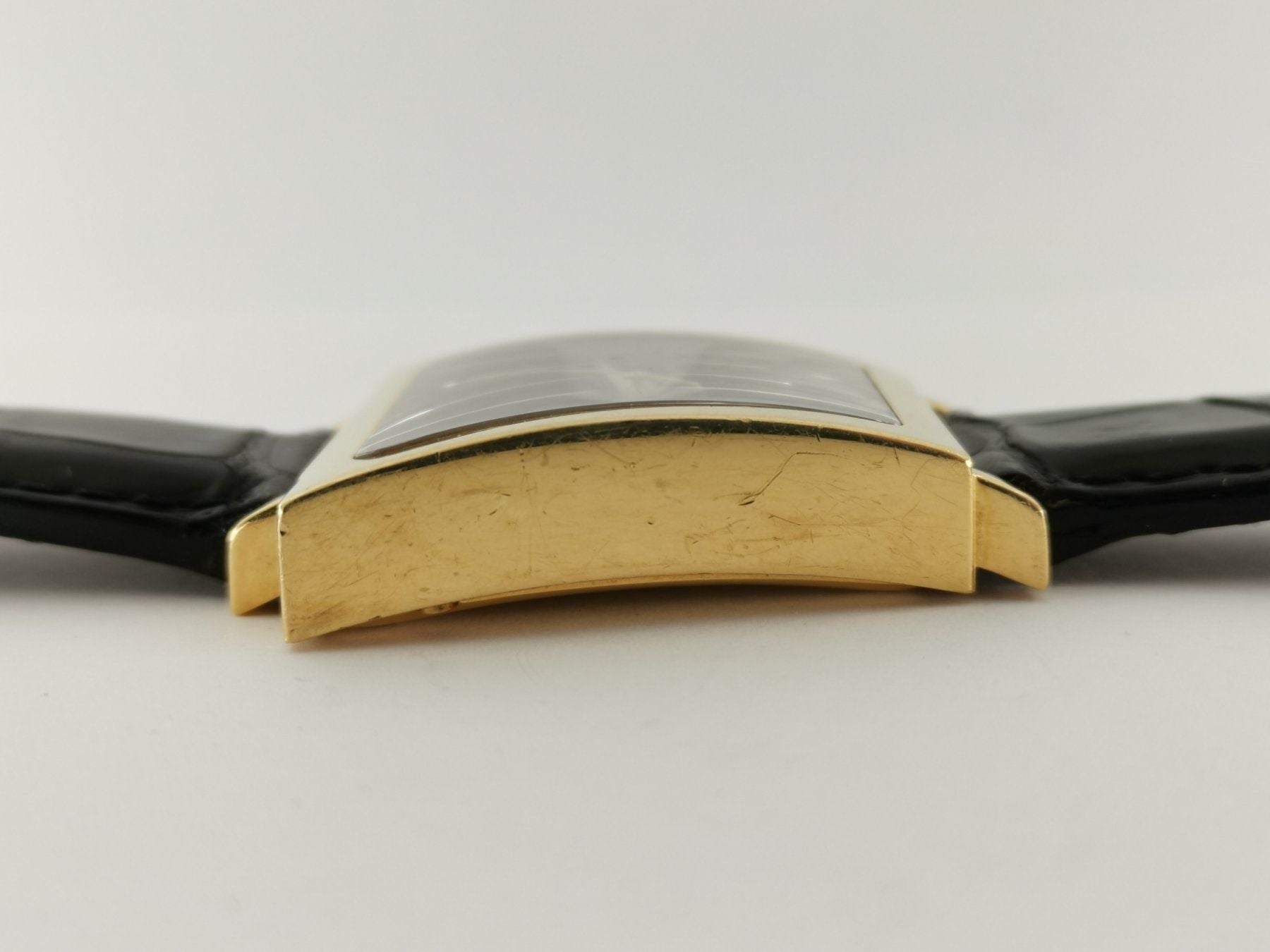 Corum Trapeze Automatik 18K Gelbgold - 82.404.56