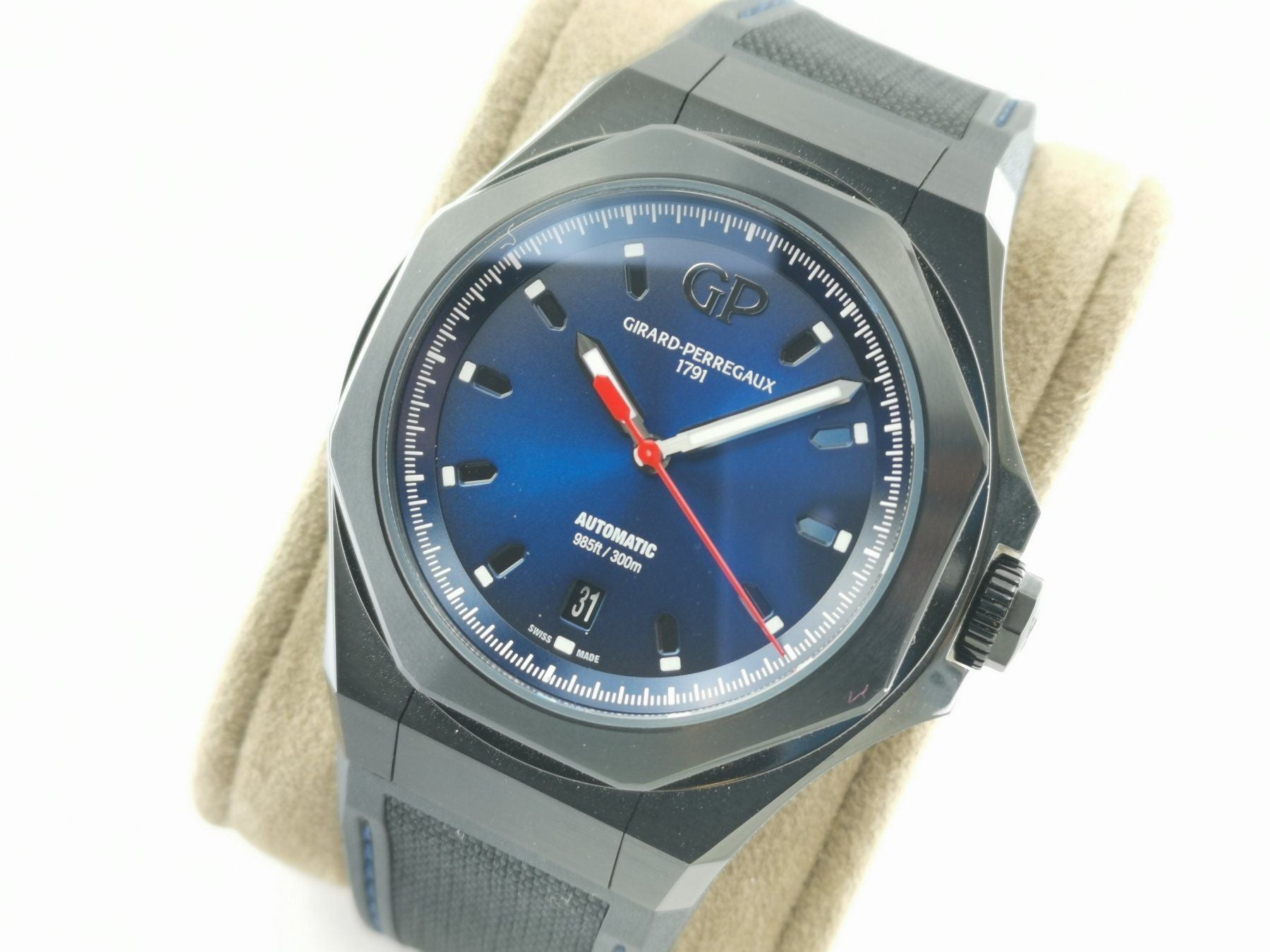 Girard Perregaux Laureato Absolute 44mm - 44 mm - 6590 CHF Zürich