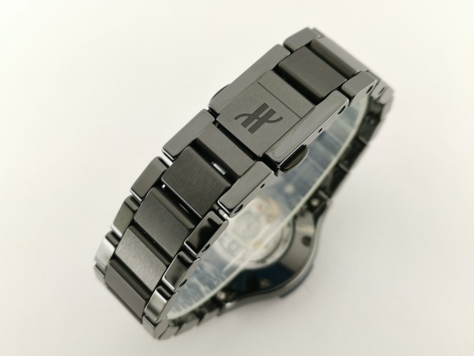 Hublot Classic Fusion Damenuhr mit Diamanten - 33mm - 5900 CHF Zürich