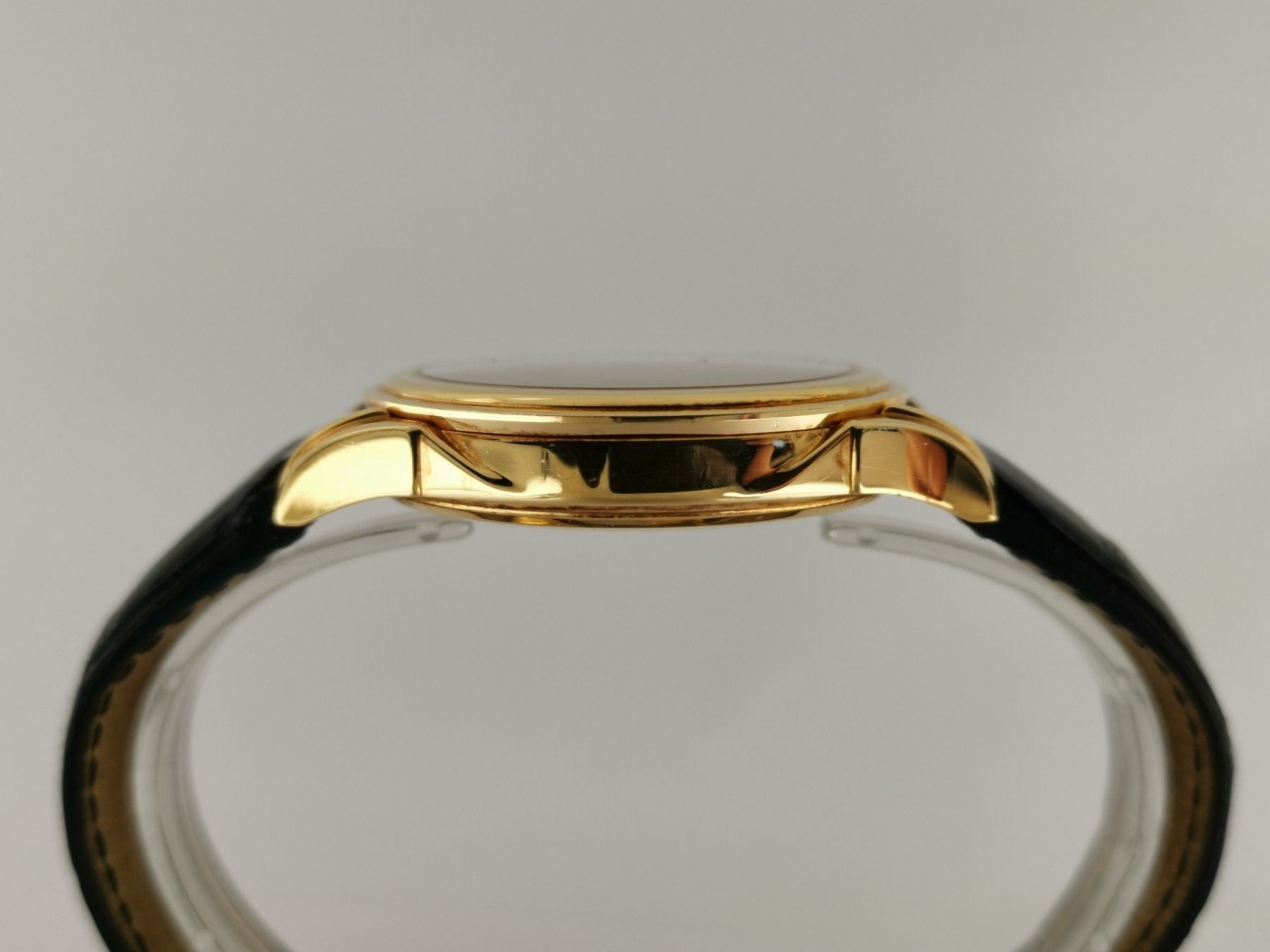 Omega De Ville Co-Axial 18K yellow gold