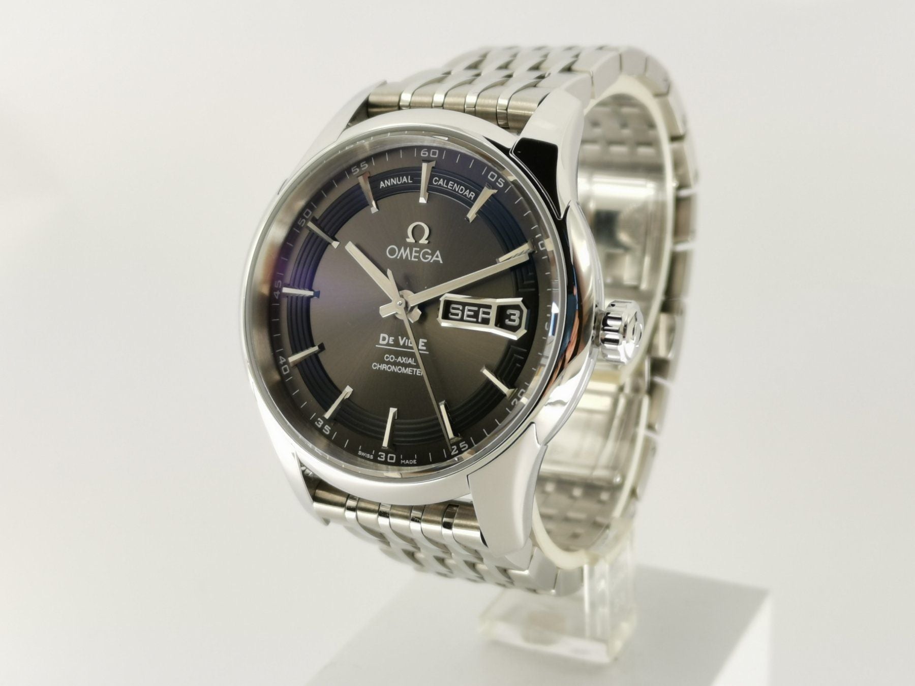 Omega De Ville Hour Vision Annual Calendar