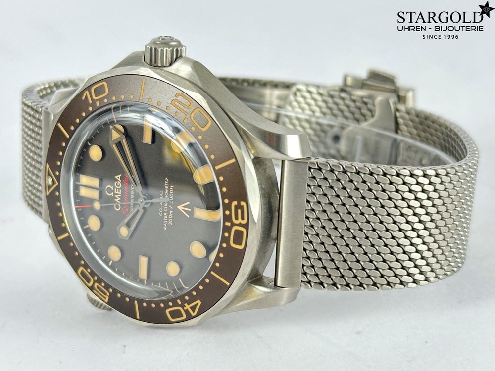 Omega Seamaster Diver 300 - 007 Edition 210.90.42.20.01.001
