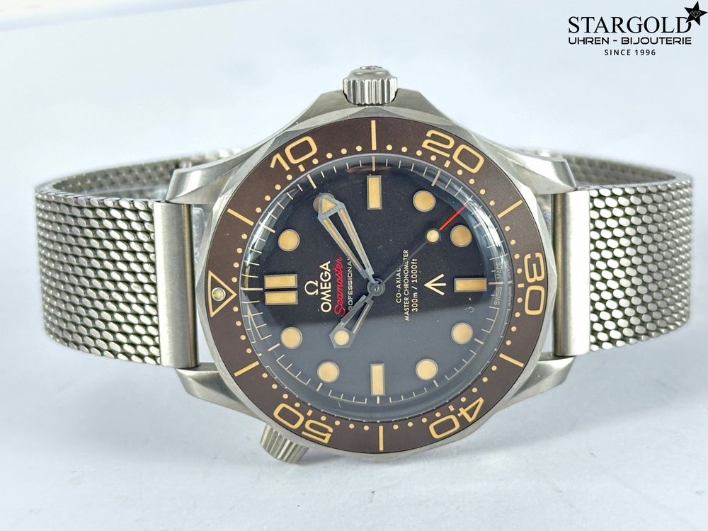 Omega Seamaster Diver 300 - 007 Edition 210.90.42.20.01.001