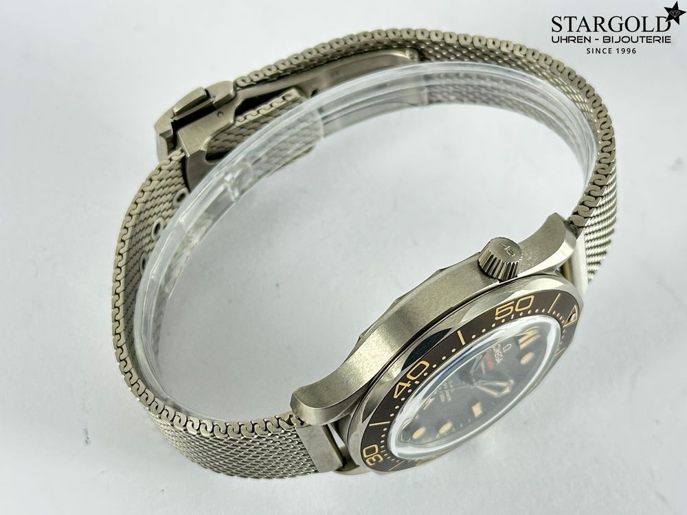 Omega Seamaster Diver 300 - 007 Edition 210.90.42.20.01.001