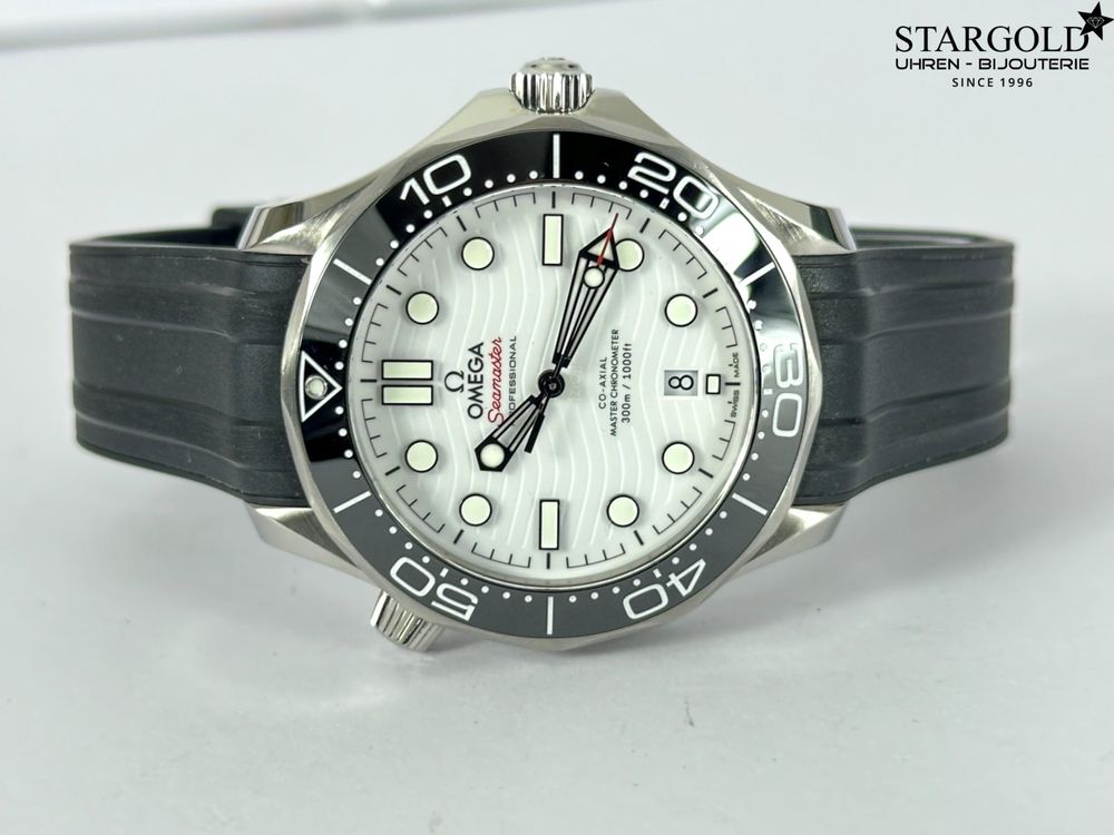 Omega Seamaster Diver 300 - 210.32.42.20.04.001