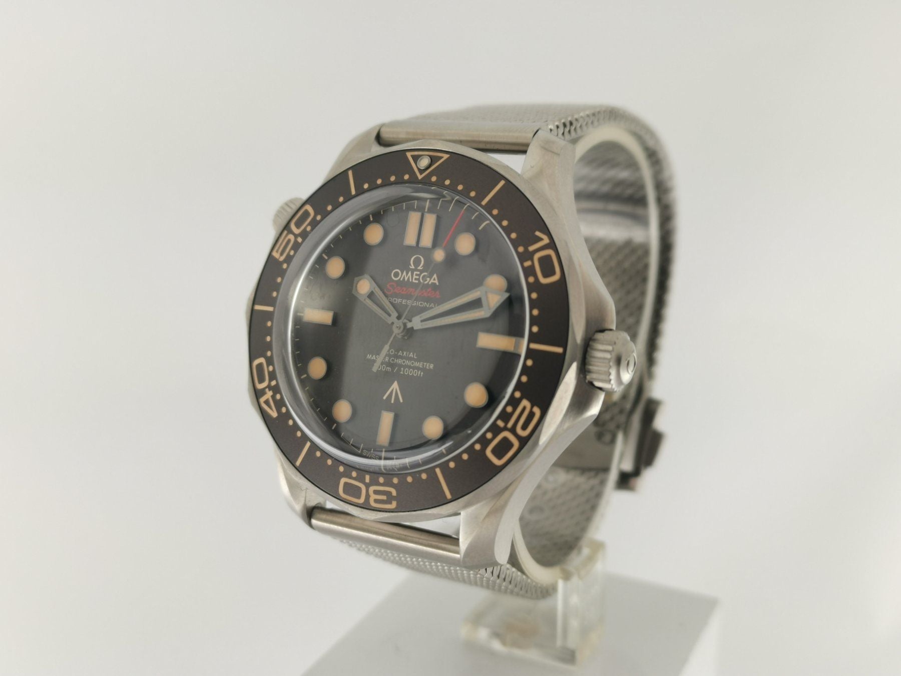 Omega Seamaster Diver 300 M - 007 Edition