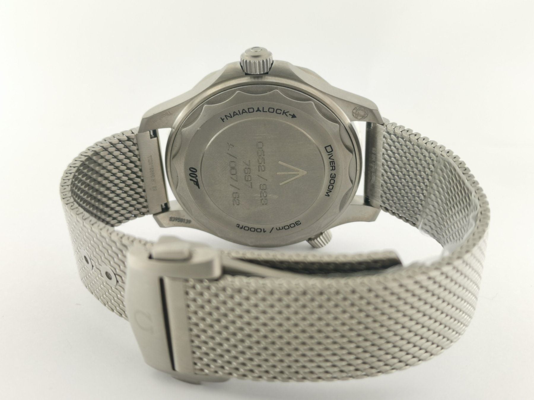 Omega Seamaster Diver 300 M - 007 Edition