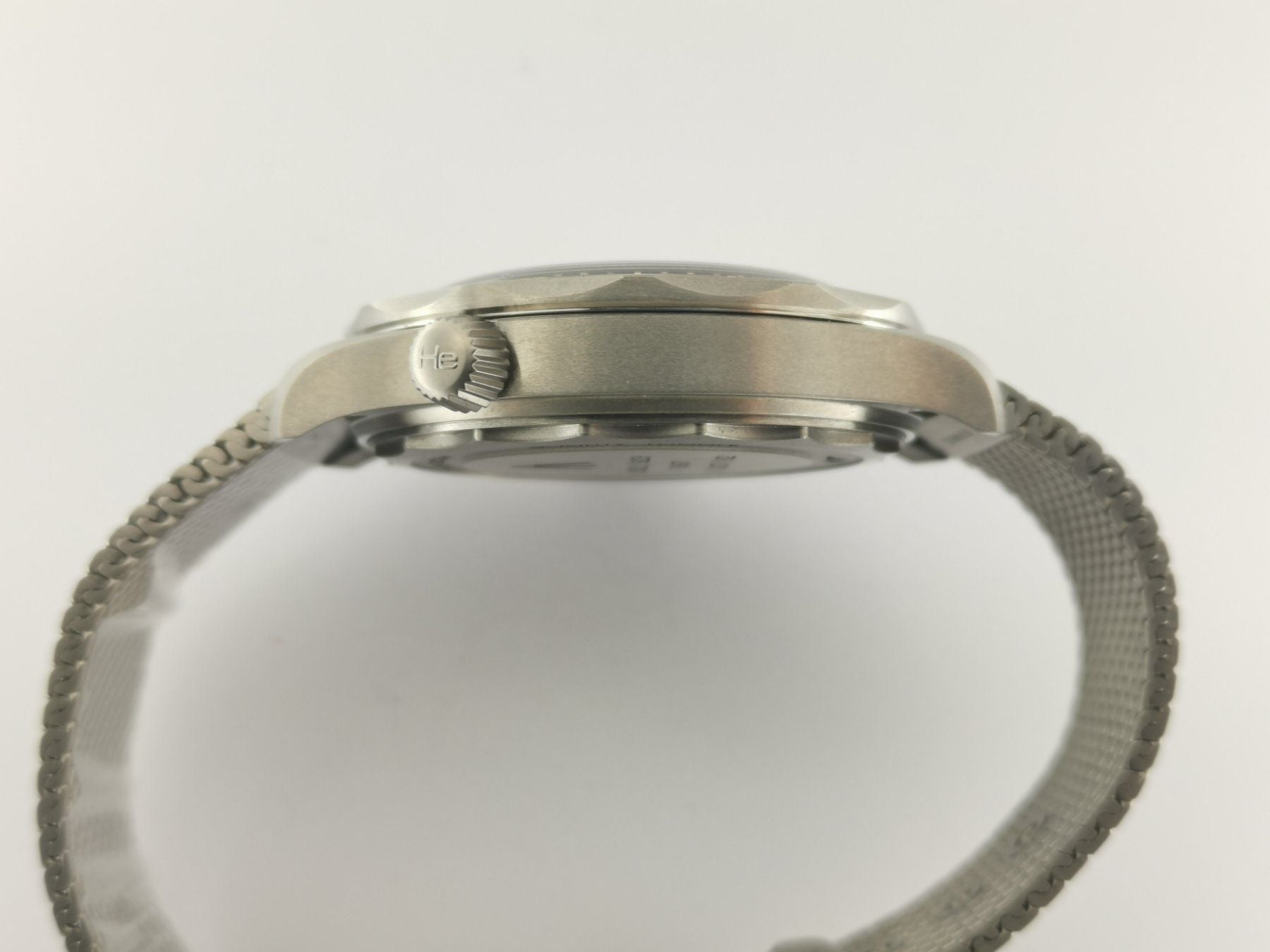 Omega Seamaster Diver 300 M - 007 Edition