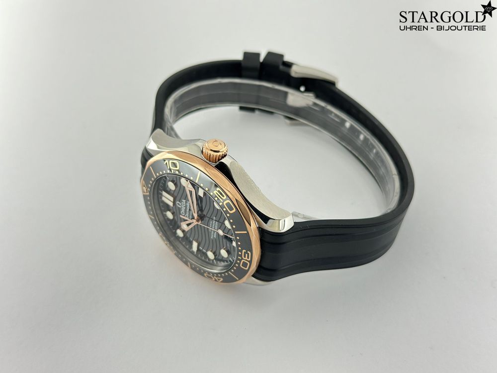 Omega Seamaster Diver 300 M - 210.22.42.20.01.002