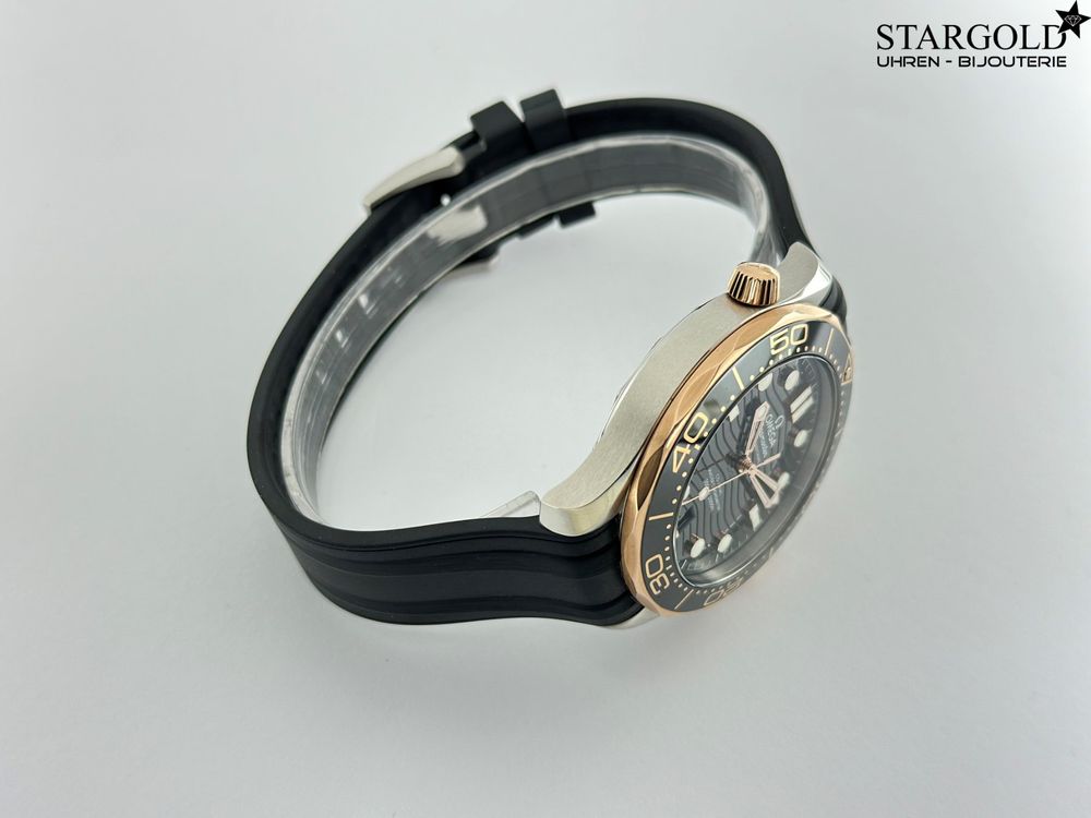 Omega Seamaster Diver 300 M - 210.22.42.20.01.002