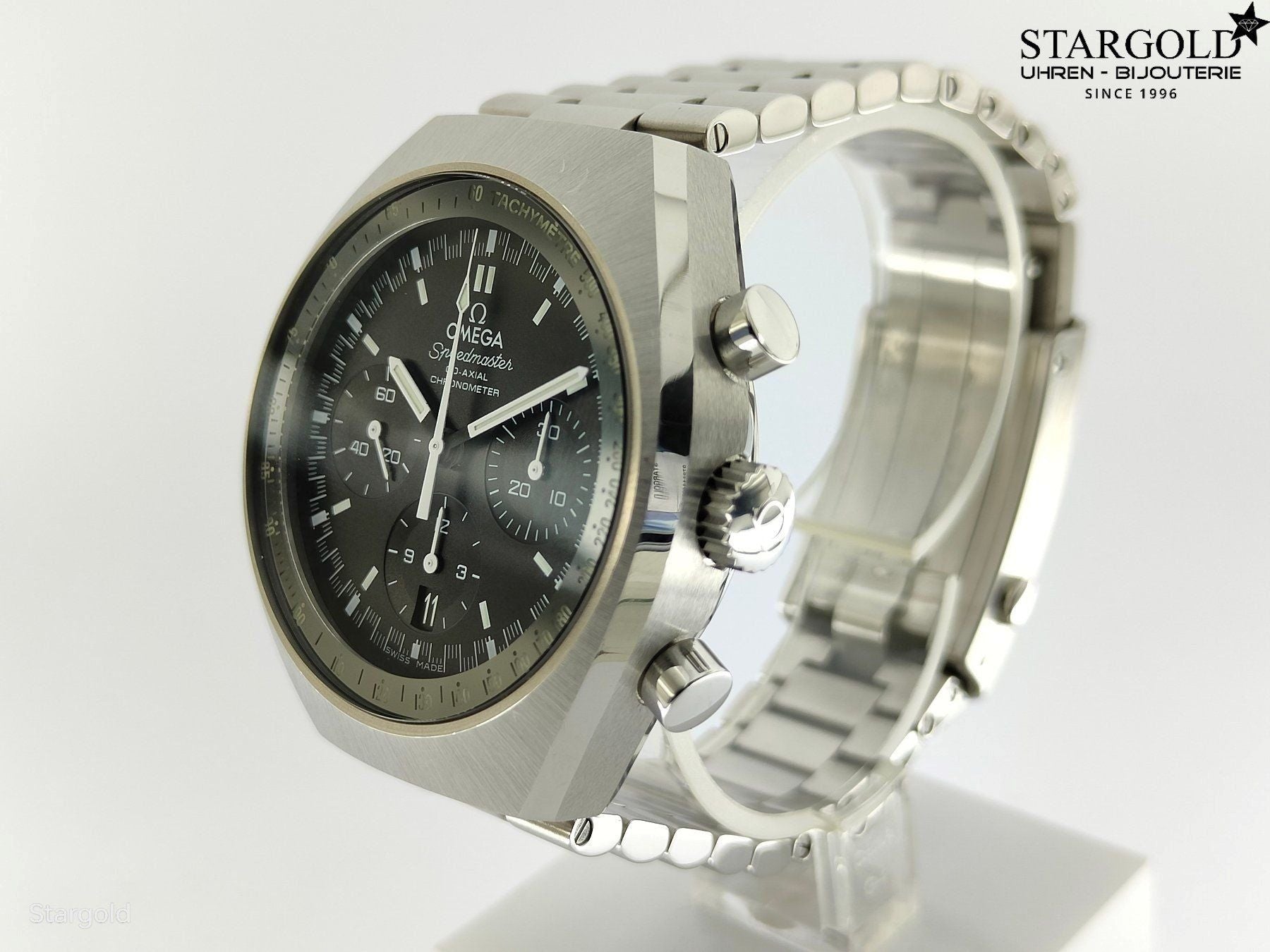 Omega Speedmaster Mark II - 327.10.43.50.01.001