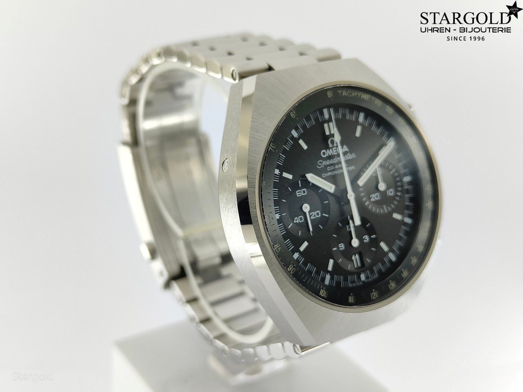 Omega Speedmaster Mark II - 327.10.43.50.01.001