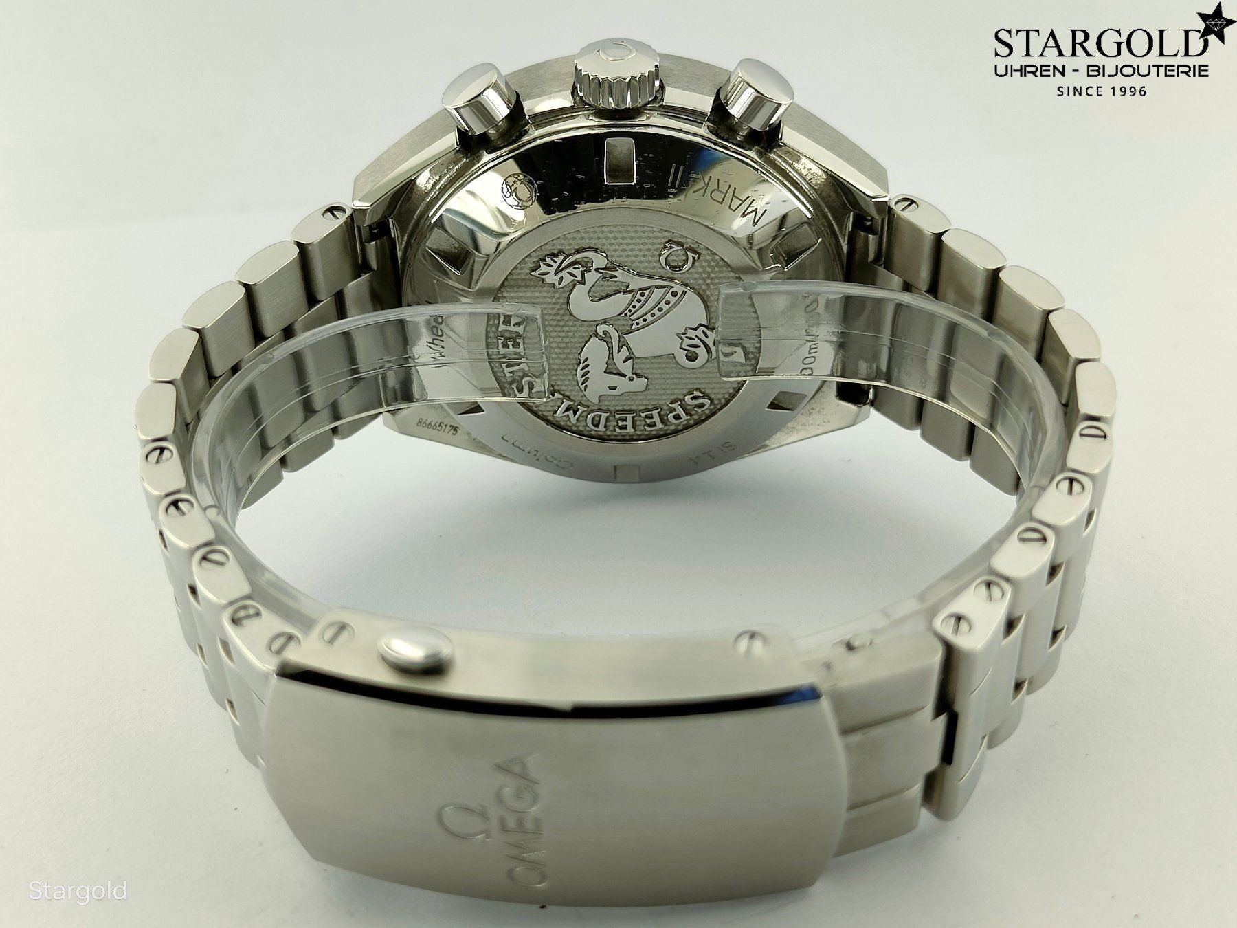 Omega Speedmaster Mark II - 327.10.43.50.01.001