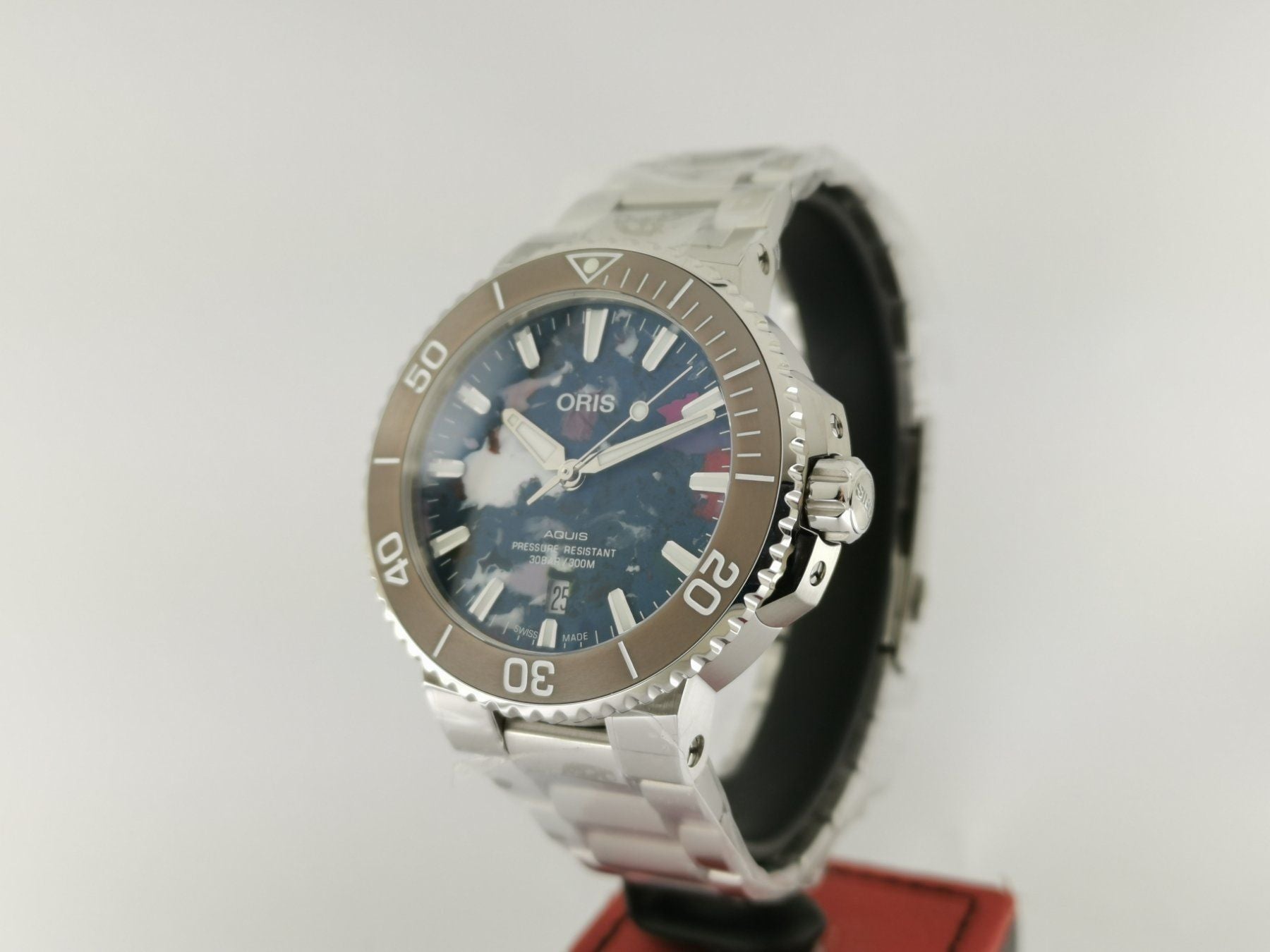 Oris Aquis Date 01.733.7766.4150