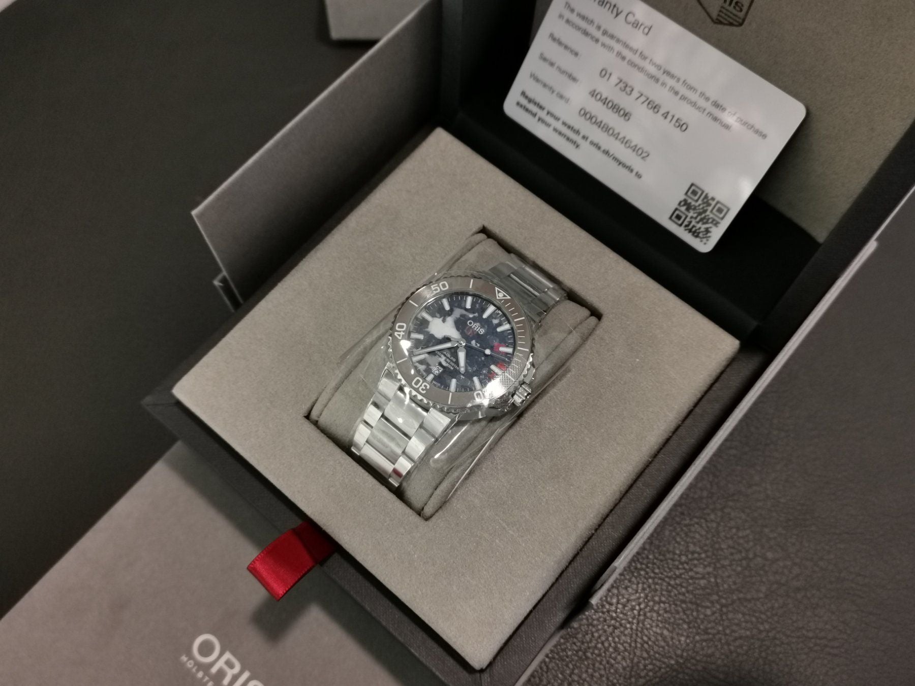 Oris Aquis Date 01.733.7766.4150