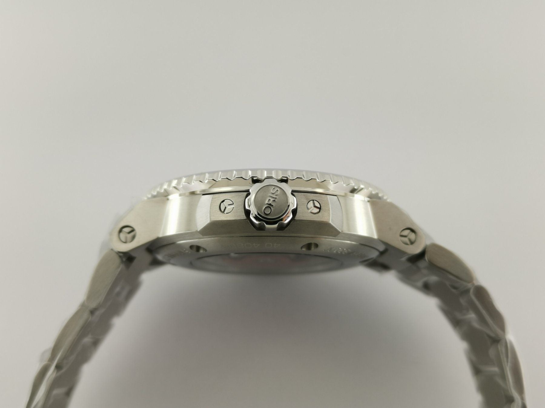 Oris Aquis Date 01.733.7766.4150