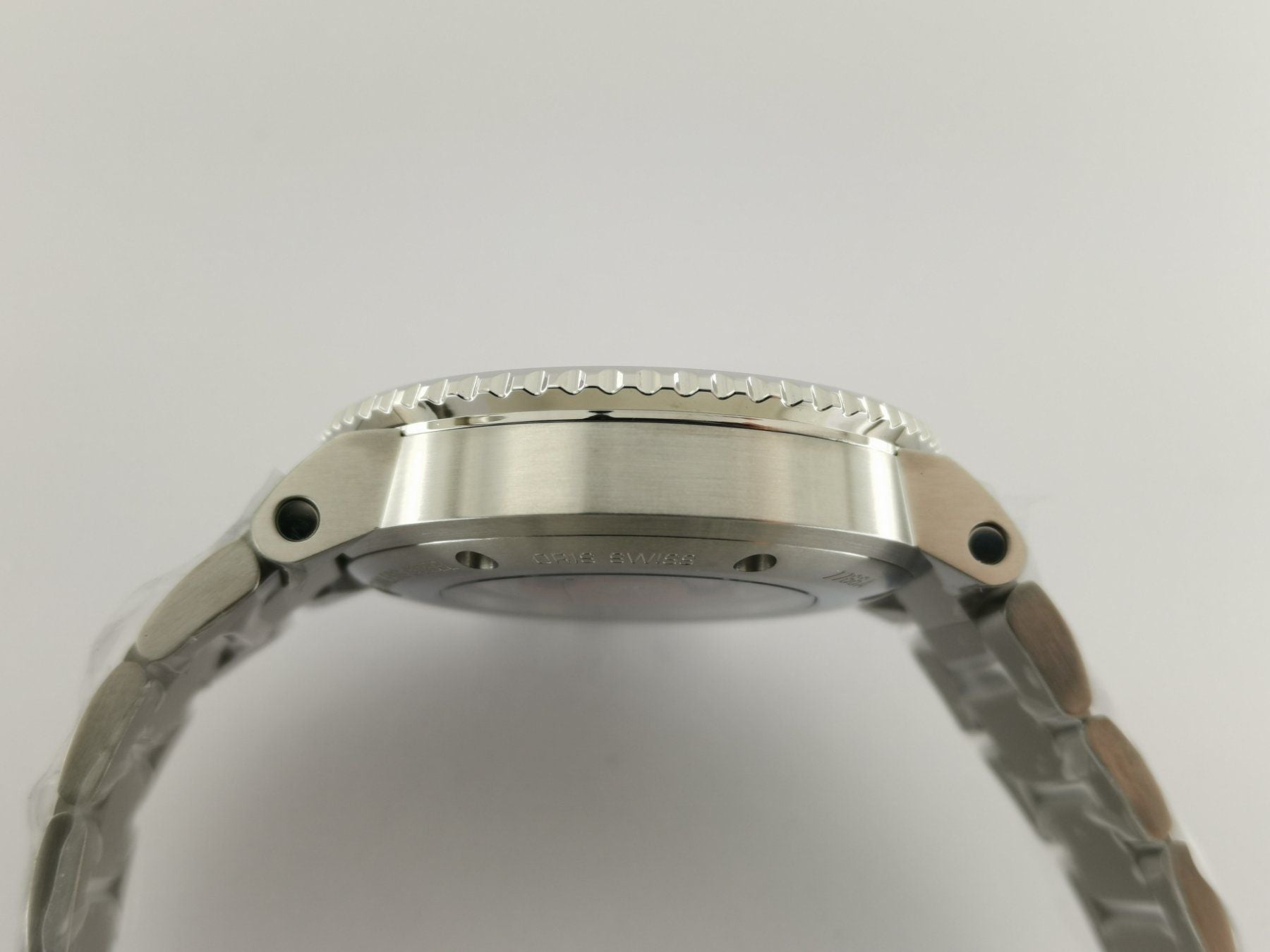 Oris Aquis Date 01.733.7766.4150