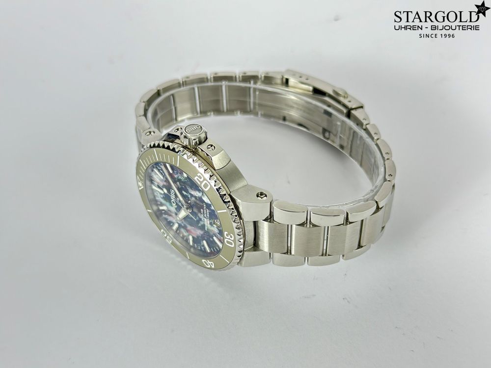 Oris Aquis Date Upcycle - 01 733 7766 4150
