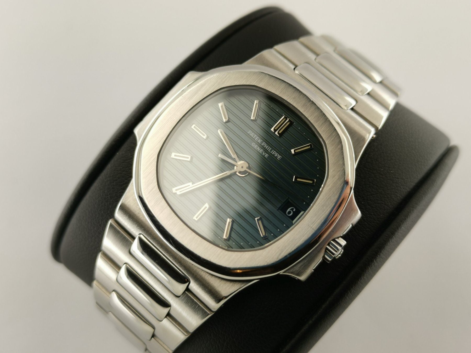 Patek Philippe 3800/1 Nautilus Vintage ’First Series’ - 37 mm - 54500 CHF Zürich
