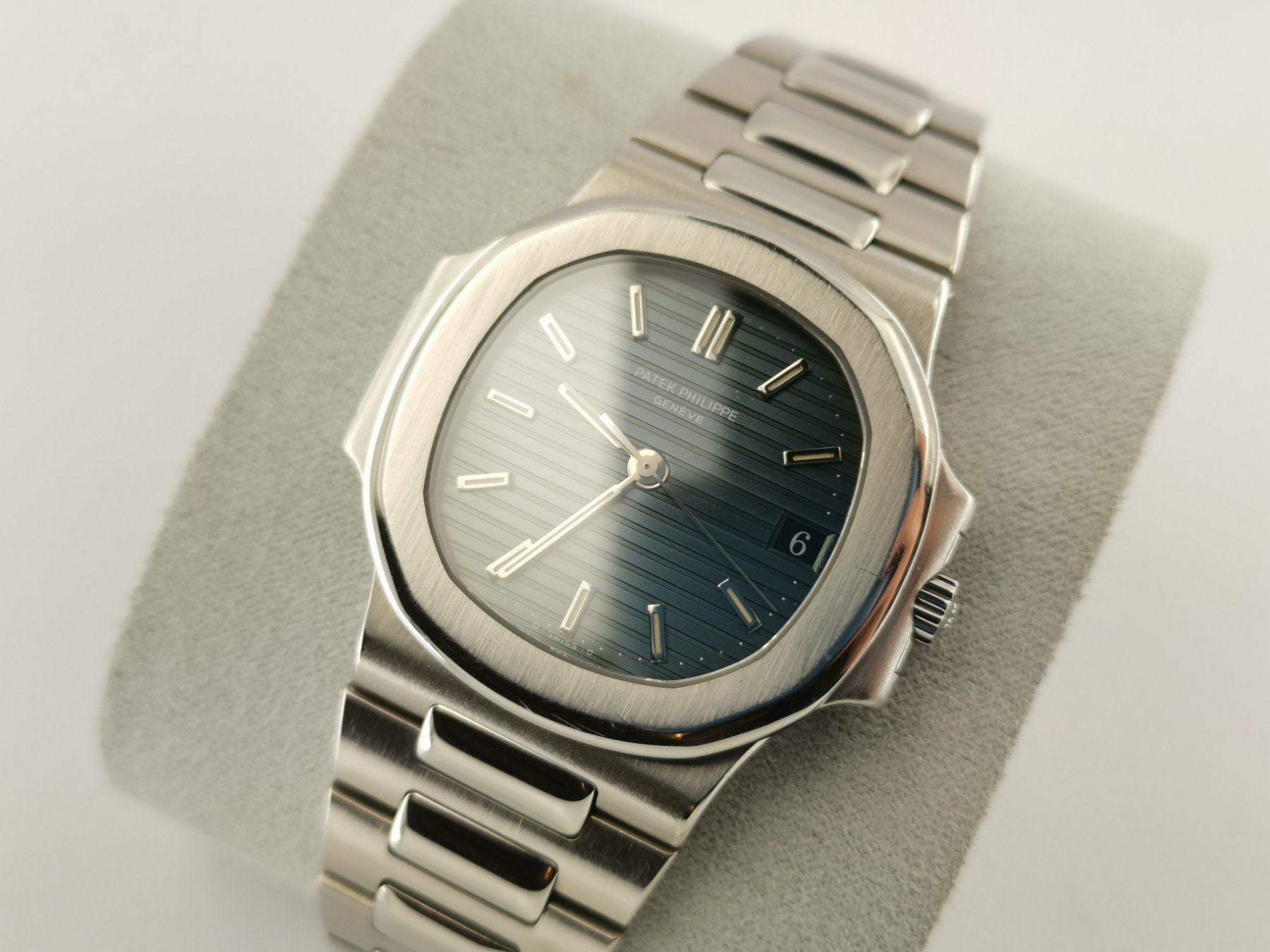 Patek Philippe 3800/1 Nautilus Vintage ’First Series’ - 37 mm - 54500 CHF Zürich