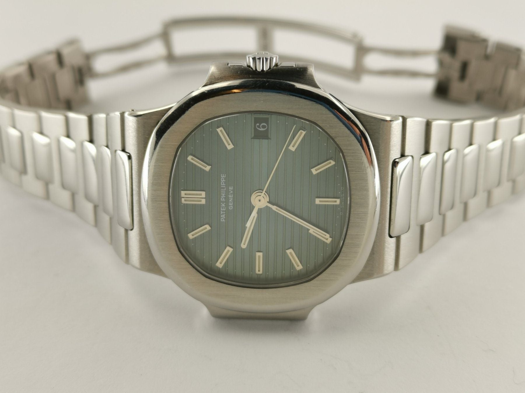 Patek Philippe 3800/1 Nautilus Vintage ’First Series’ - 37 mm - 54500 CHF Zürich