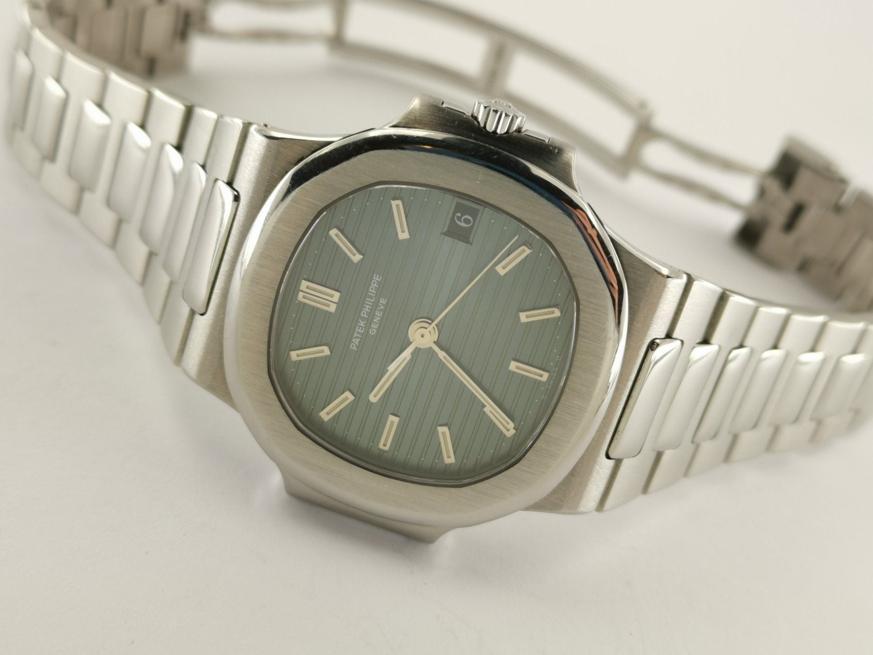 Patek Philippe 3800/1 Nautilus Vintage ’First Series’ - 37 mm - 54500 CHF Zürich