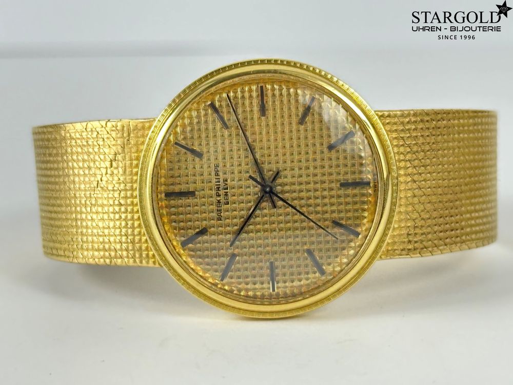Patek Philippe Calatrava 18K Gold - 3563