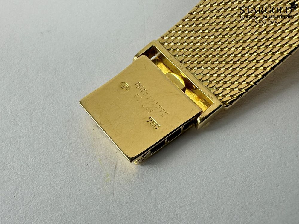 Patek Philippe Calatrava 18K Gold - 3563