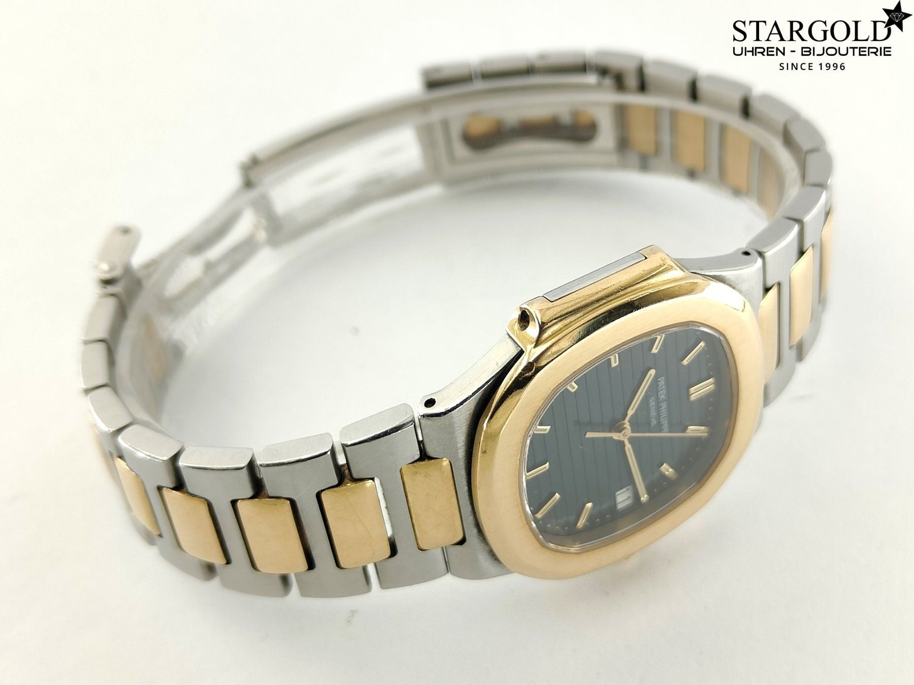 Patek Philippe Nautilus - 3900/1 - 30mm - 17290 CHF Zürich