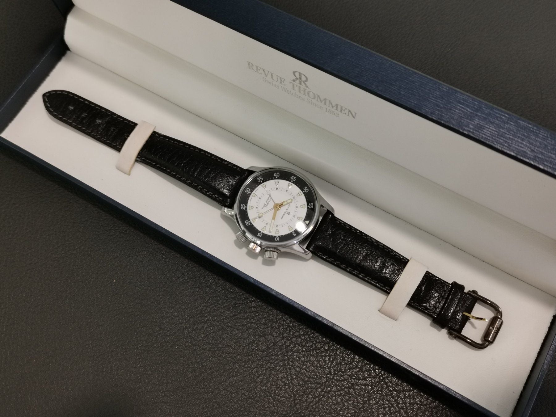 Revue Thommen Cricket Nautical Limited Edition