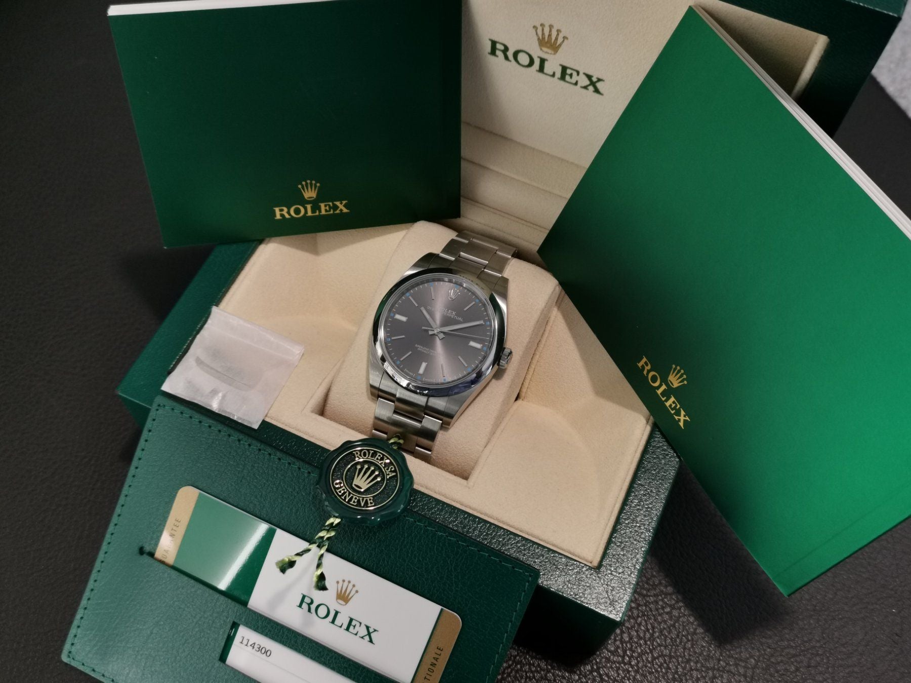 Rolex Oyster Perpetual 39 - 114300