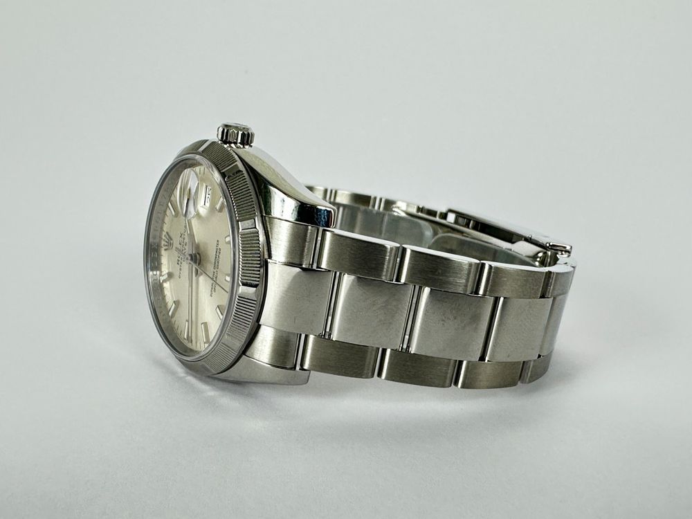 Rolex Oyster Perpetual Date - 115210