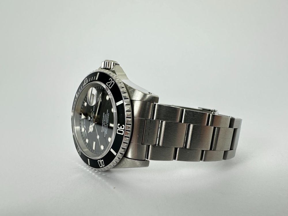 Rolex Submariner Date - 16610