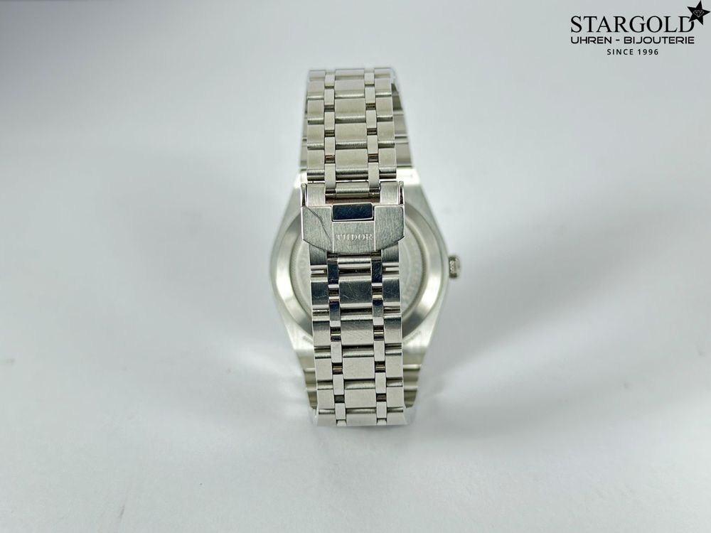Tudor Royal - M28600